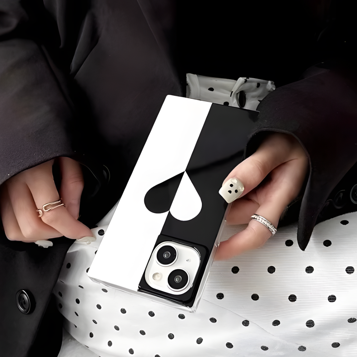 iPhone 15 Dual Tone Heart Case