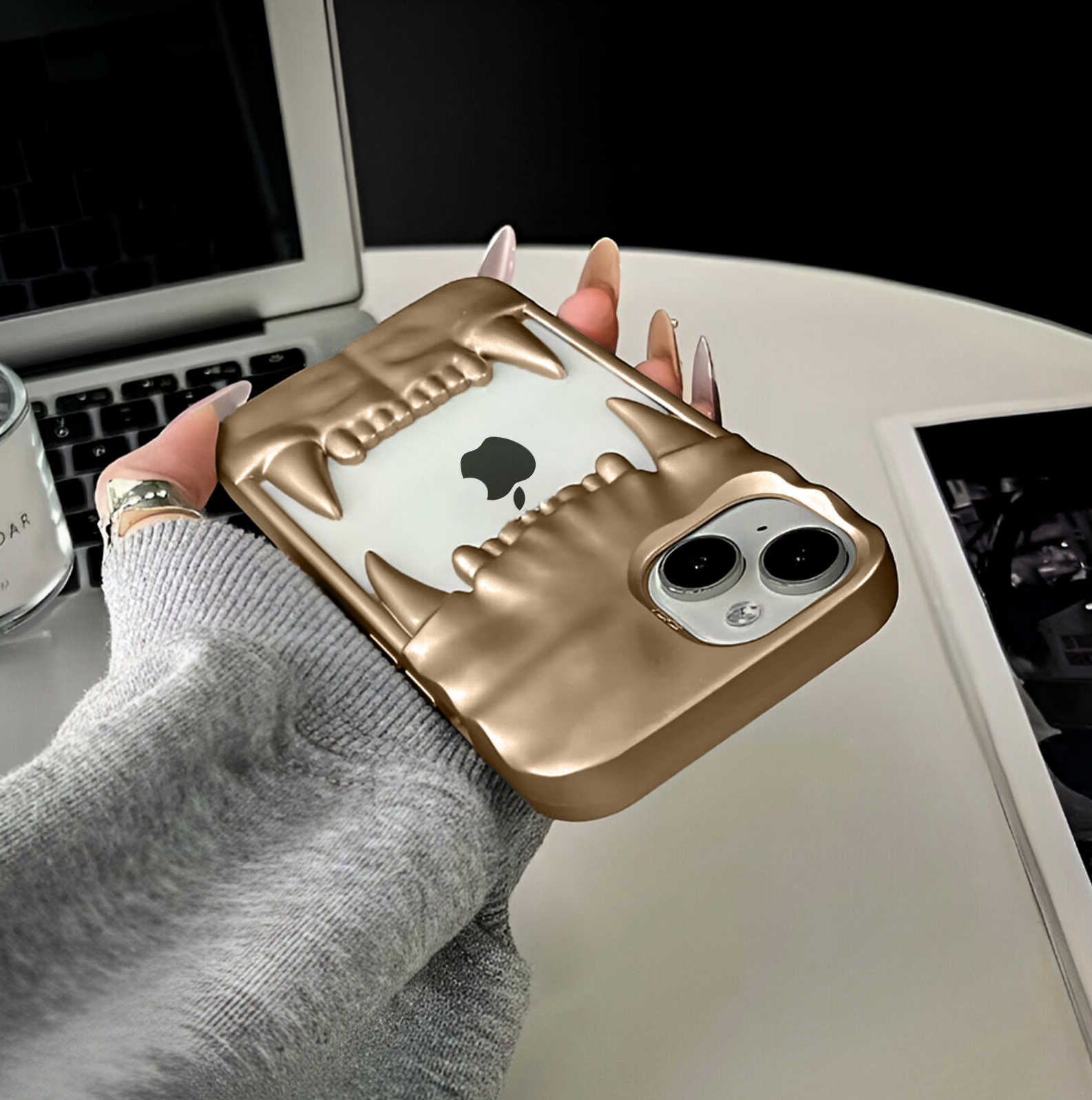 iPhone 15 Beast Jaw Grip Case